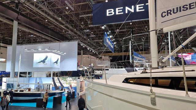 Segelyachten boot 2024