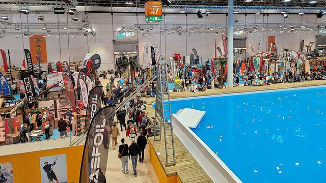 Wasserbecken Boot 2024